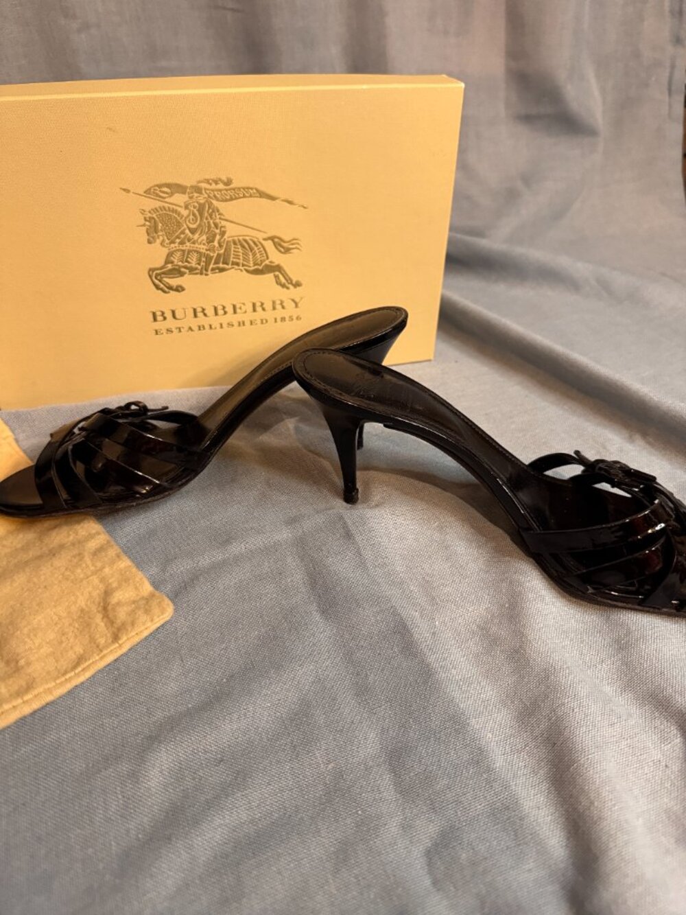 Burberry Black Patent Leather Strappy Heeled Mule Size 7 US w/ Box & Dust Bag - Picture 3 of 6